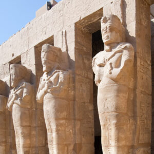 statues-karnak-temple