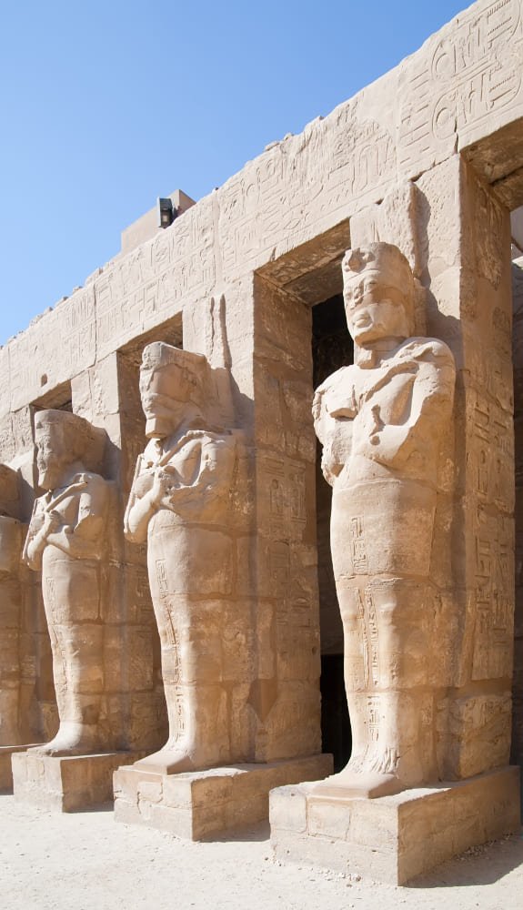 statues-karnak-temple